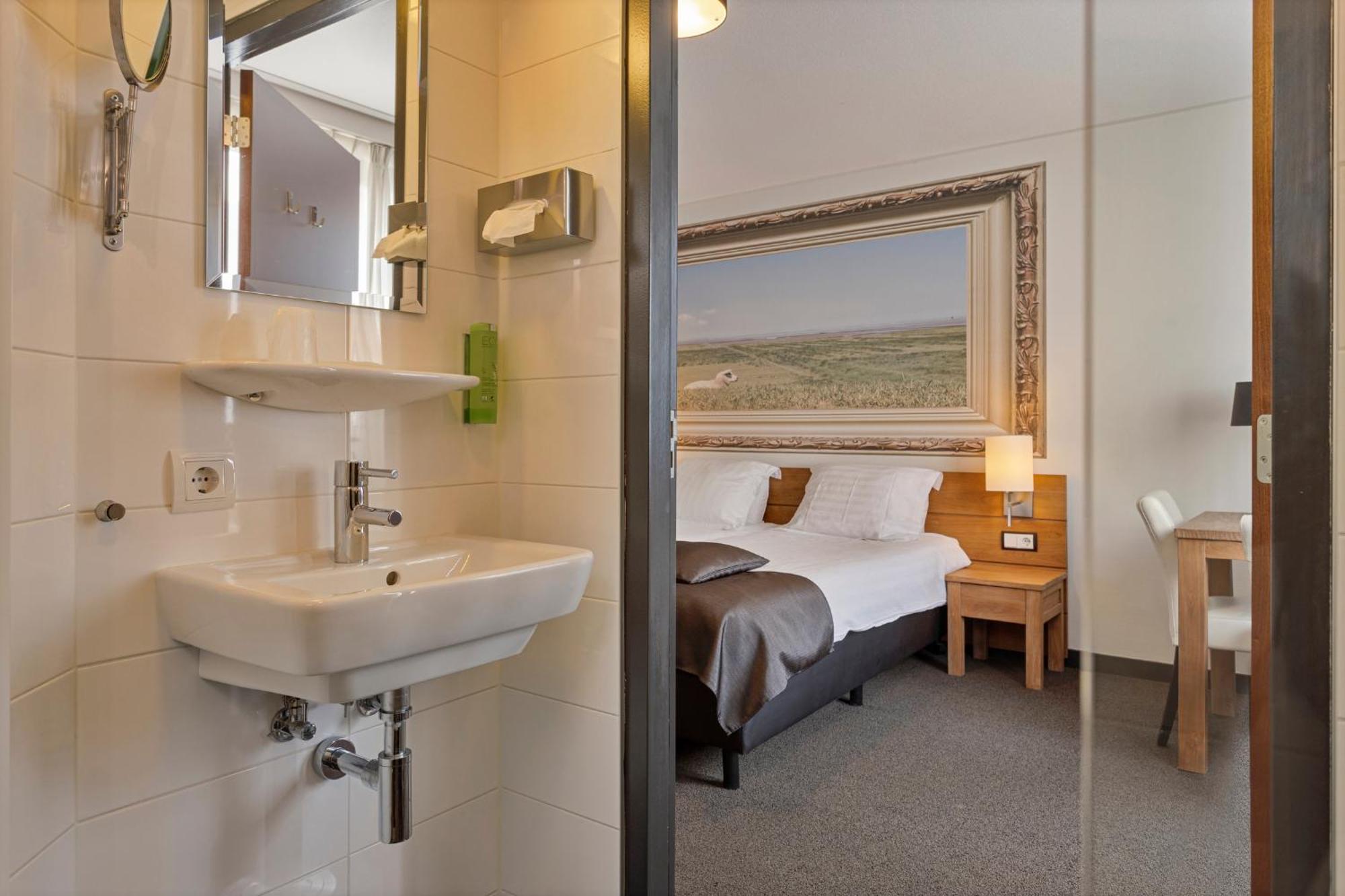 Hunzego Hotel Uithuizermeeden Dış mekan fotoğraf